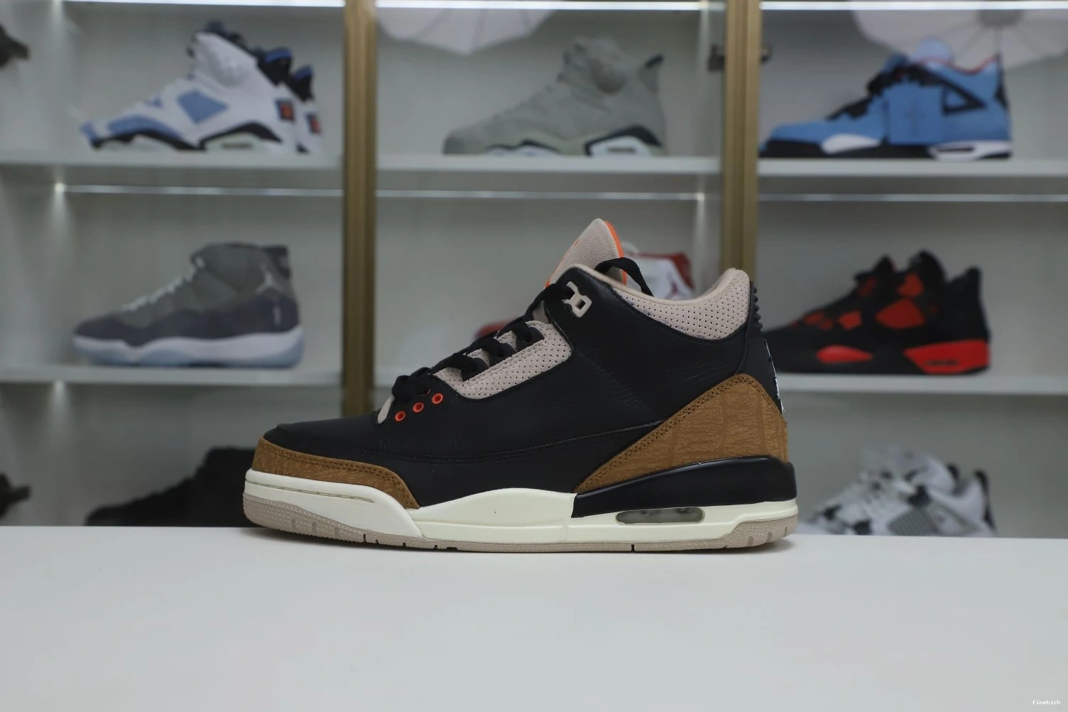 AIR CT8532 3 DESERT CEMENT JORDAN 0829